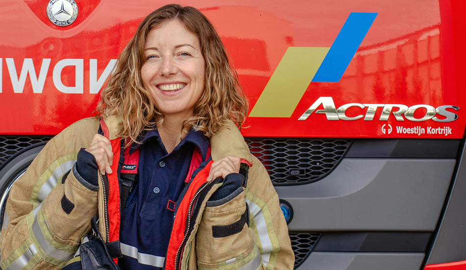 Julia, Freiwillige Feuerwehrfrau zone DG